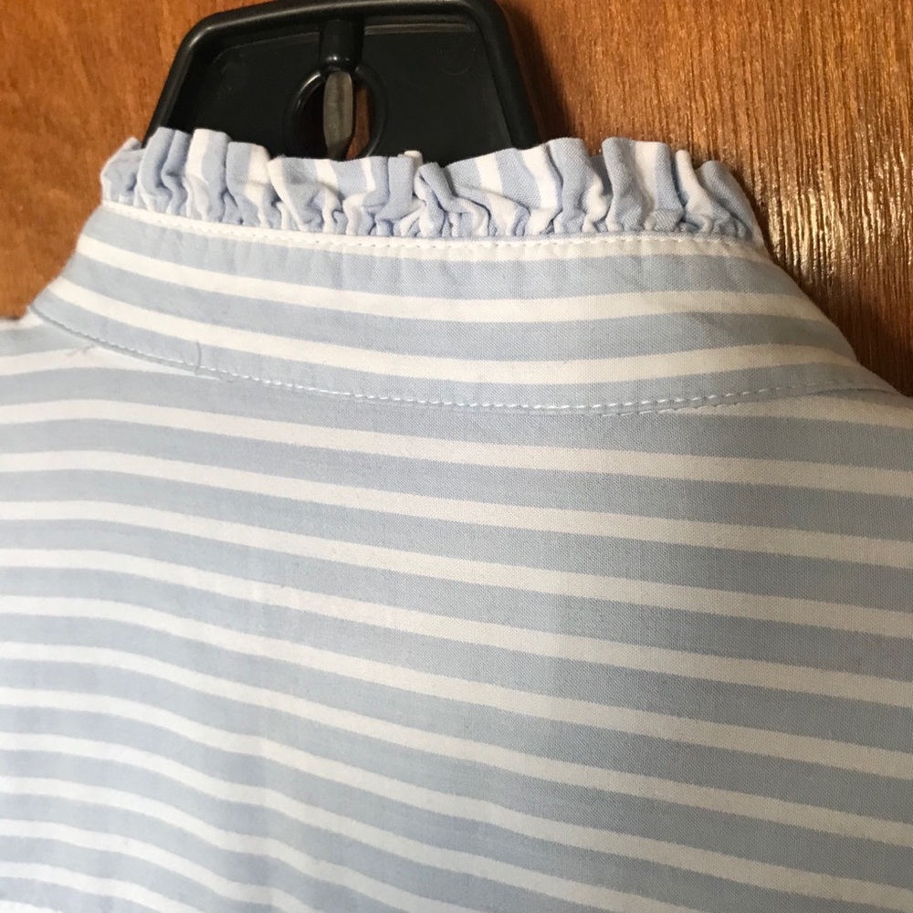 Vineyard Vines Lt Blue Striped Ruffle Blouse - Picture 6 of 6